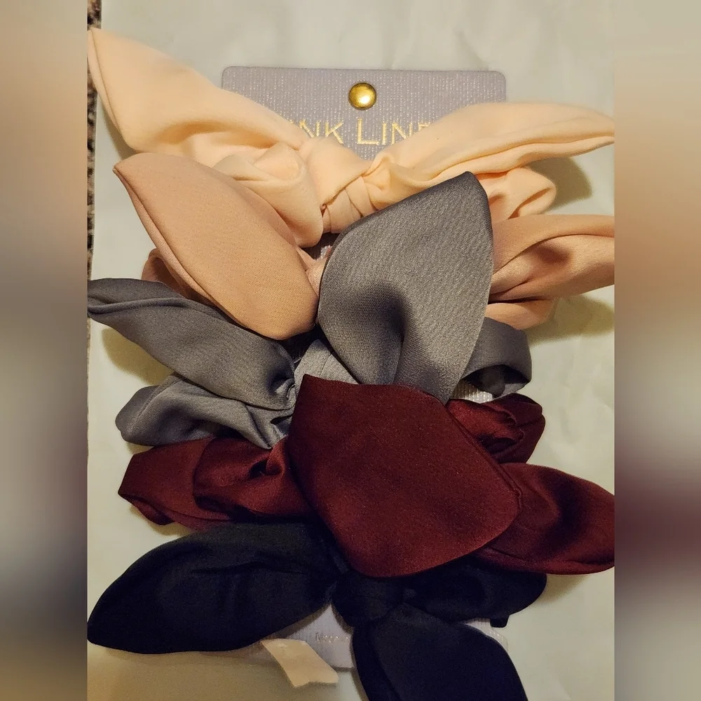 Scrunchie Hair Tie Scünci Bundle BRAND NEW 24 Total - Picture 2 of 6